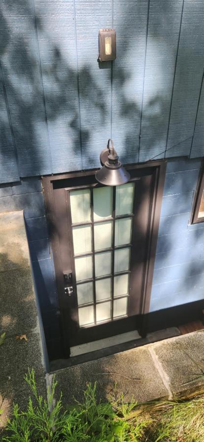 Private Close To Downtown Apartment *